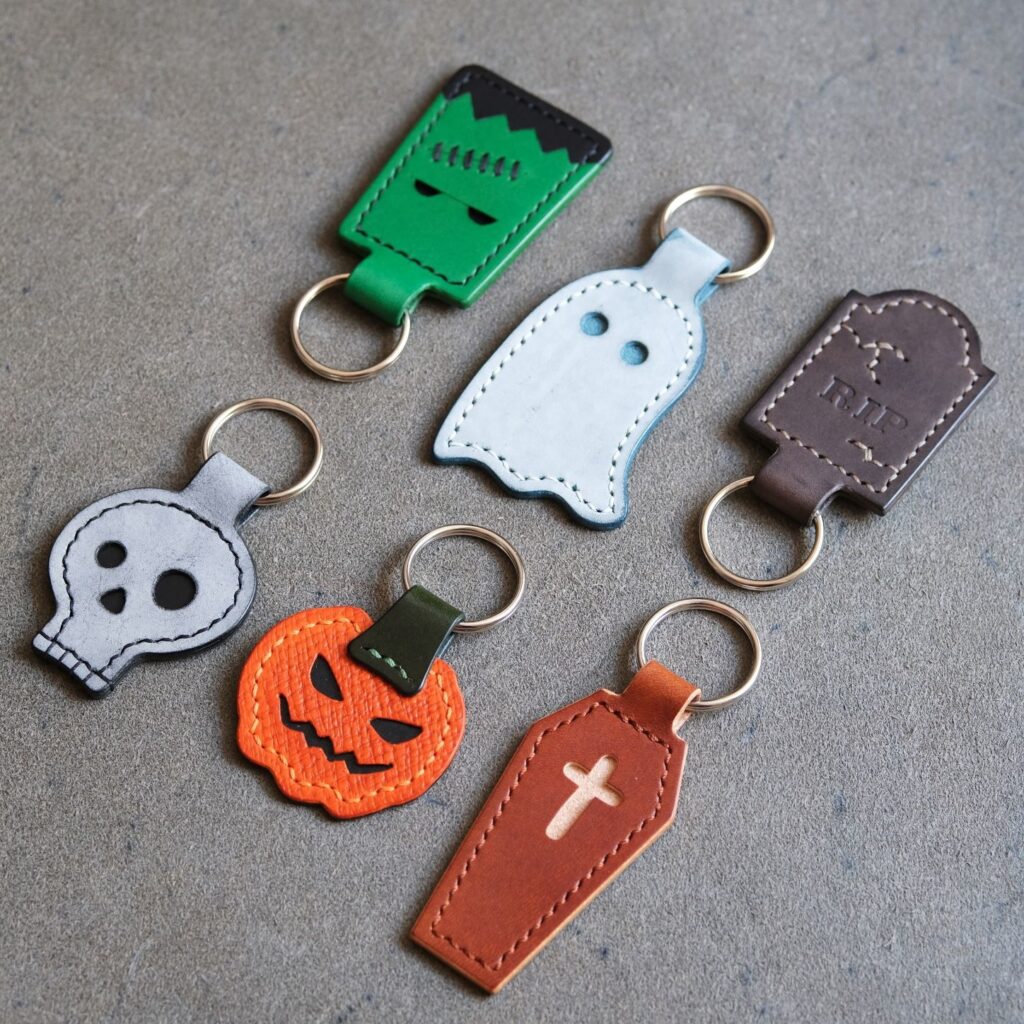 HalloweenKeyfobs-3a
